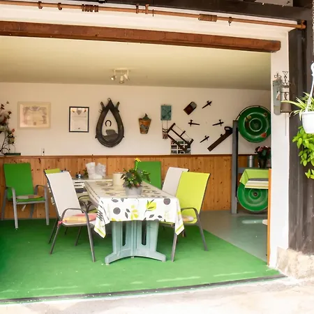Chaleureux A Avec Terrasse Couverte Апартаменты *